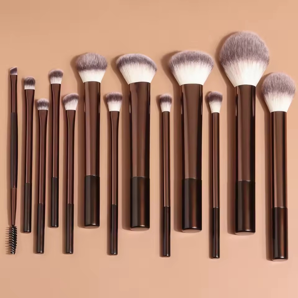 Huda Beauty Makeup Brush Set - Набор из 13 кистей для макияжа: