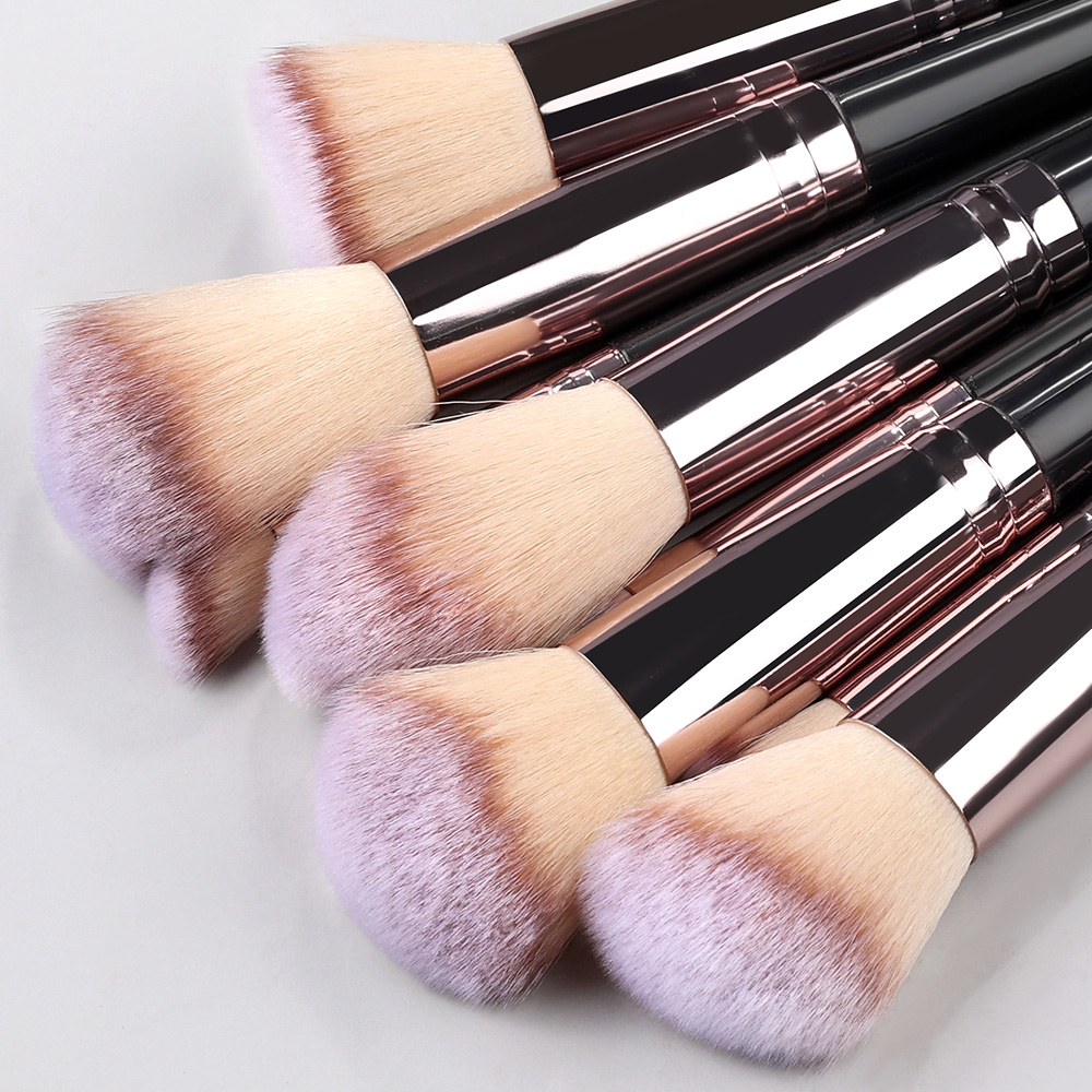 Профессиональный набор кистей  – обзор и цена Huda Beauty Makeup Brush Set